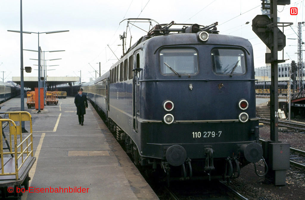 01974_110_08A_49-db.jpg