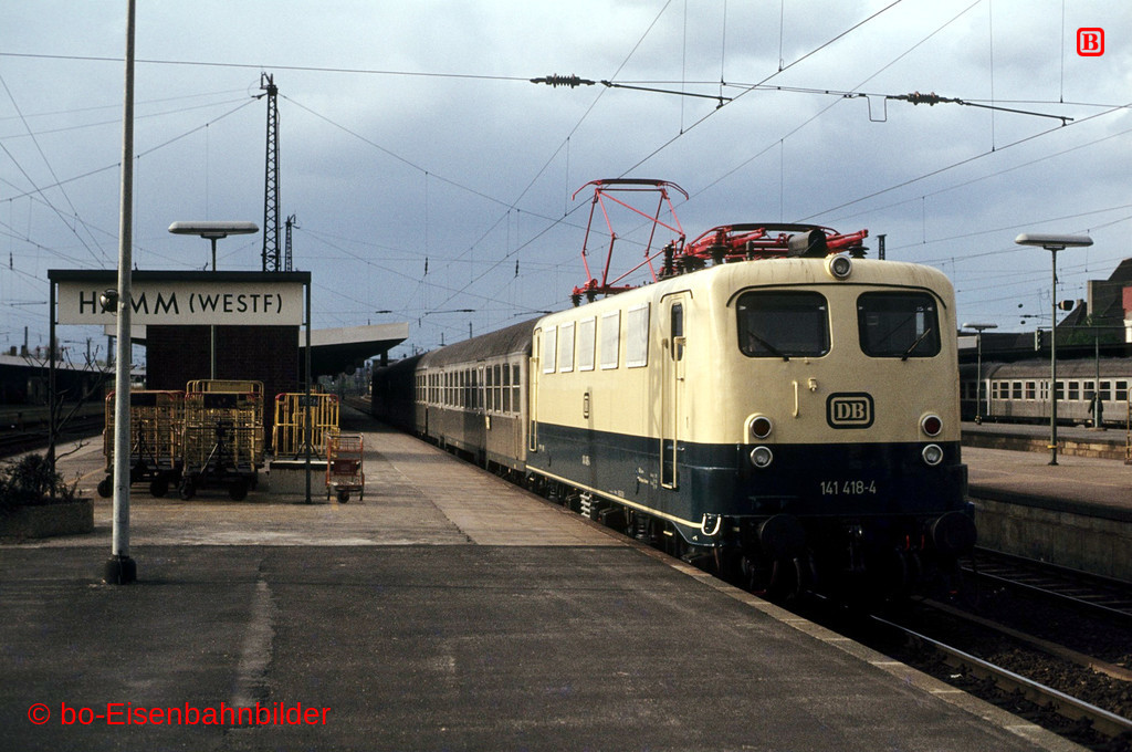 03378_141_17B_35-db.jpg