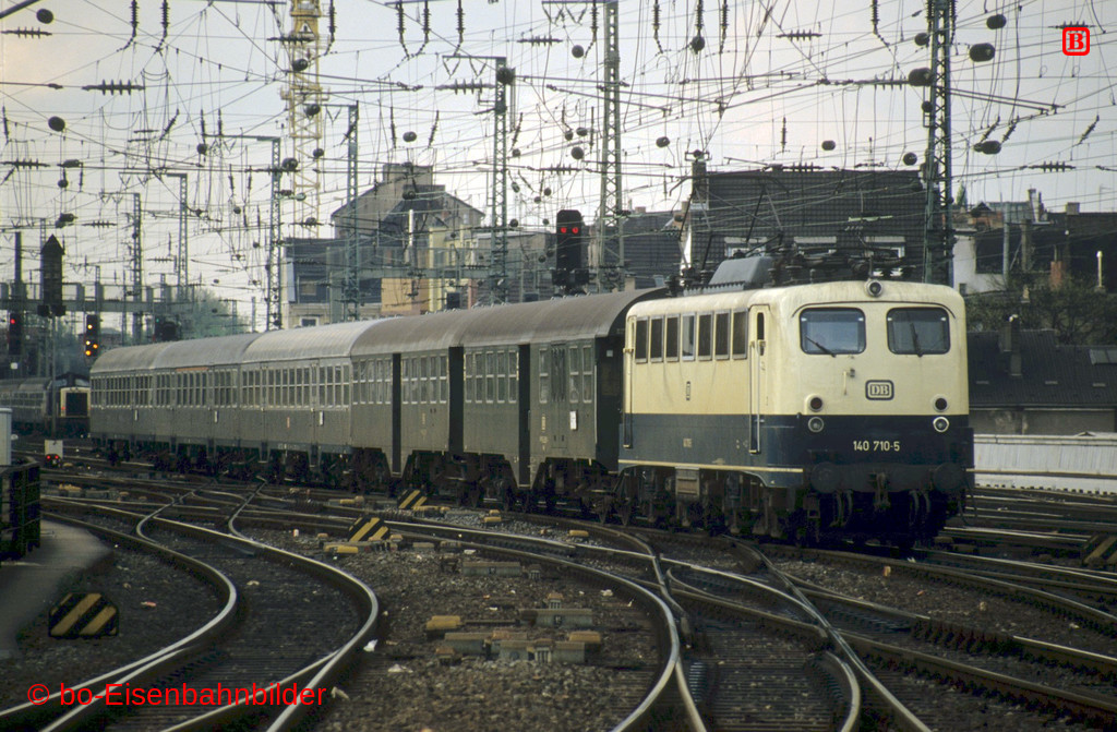 12546_140_20B_08-db.jpg