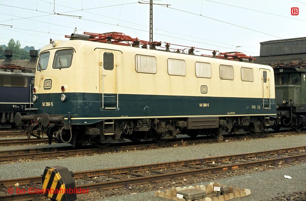 00942_141_15A_01-db.jpg