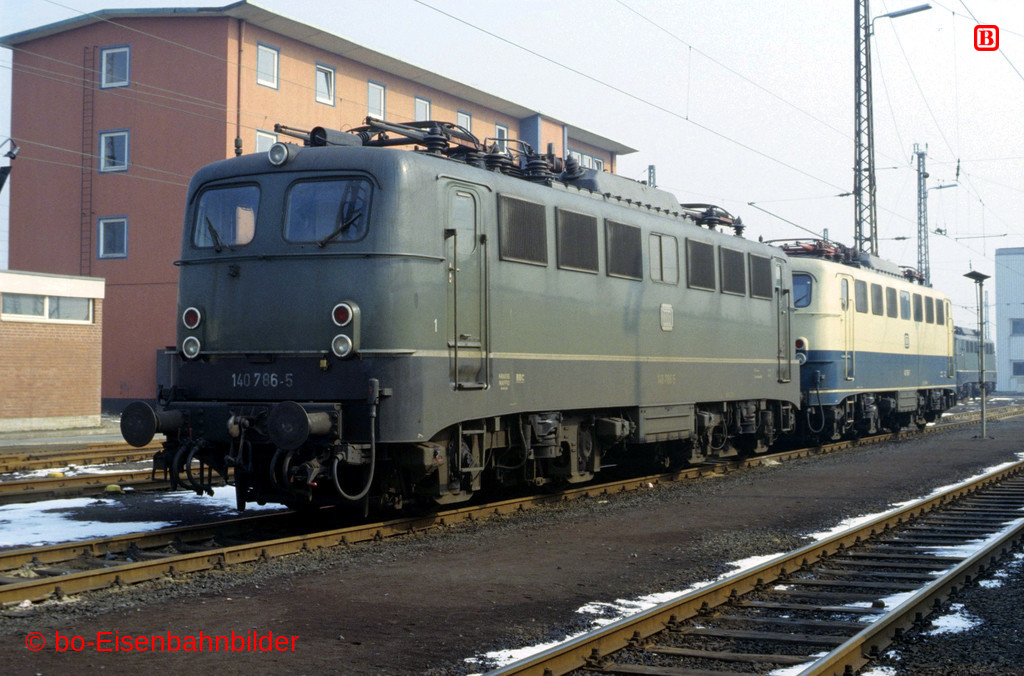 05471_140_22A_30-db.jpg